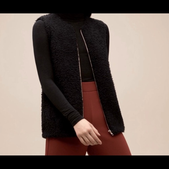 Aritzia Jackets & Coats Aritzia Sherpa Vest Black Xs Poshmark